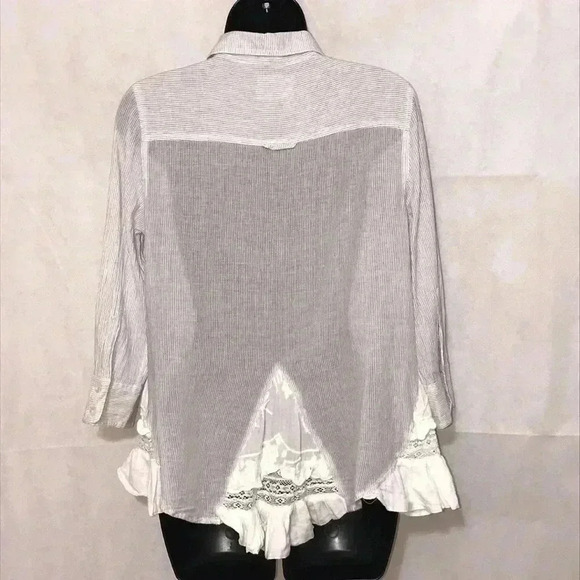 Holding Horses Striped Button Front Size 6–E1 - Picture 2 of 5